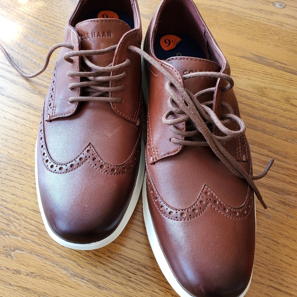 cole haan wingtip derby